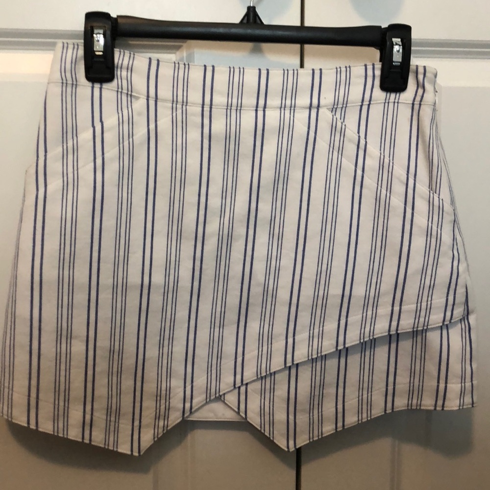 BCBG envelope skirt
